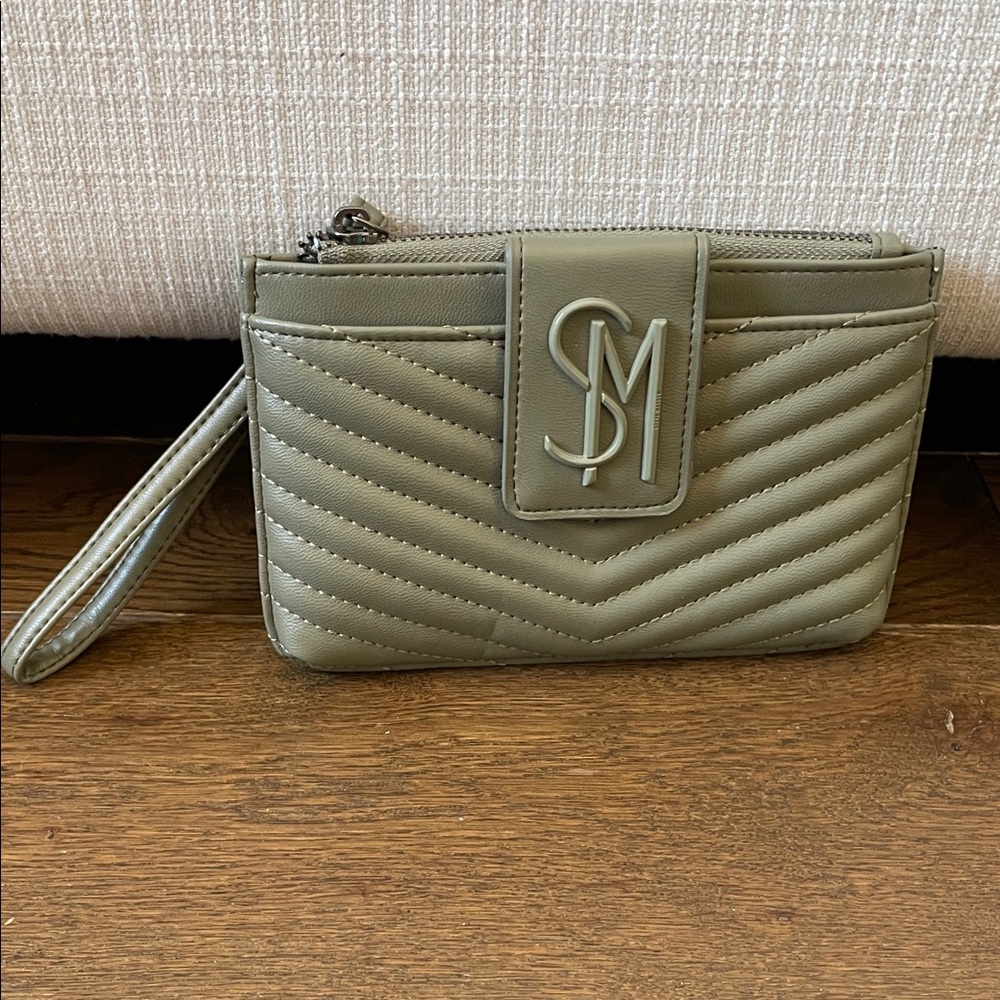 Steve Madden Sage Chevron Wristlet
